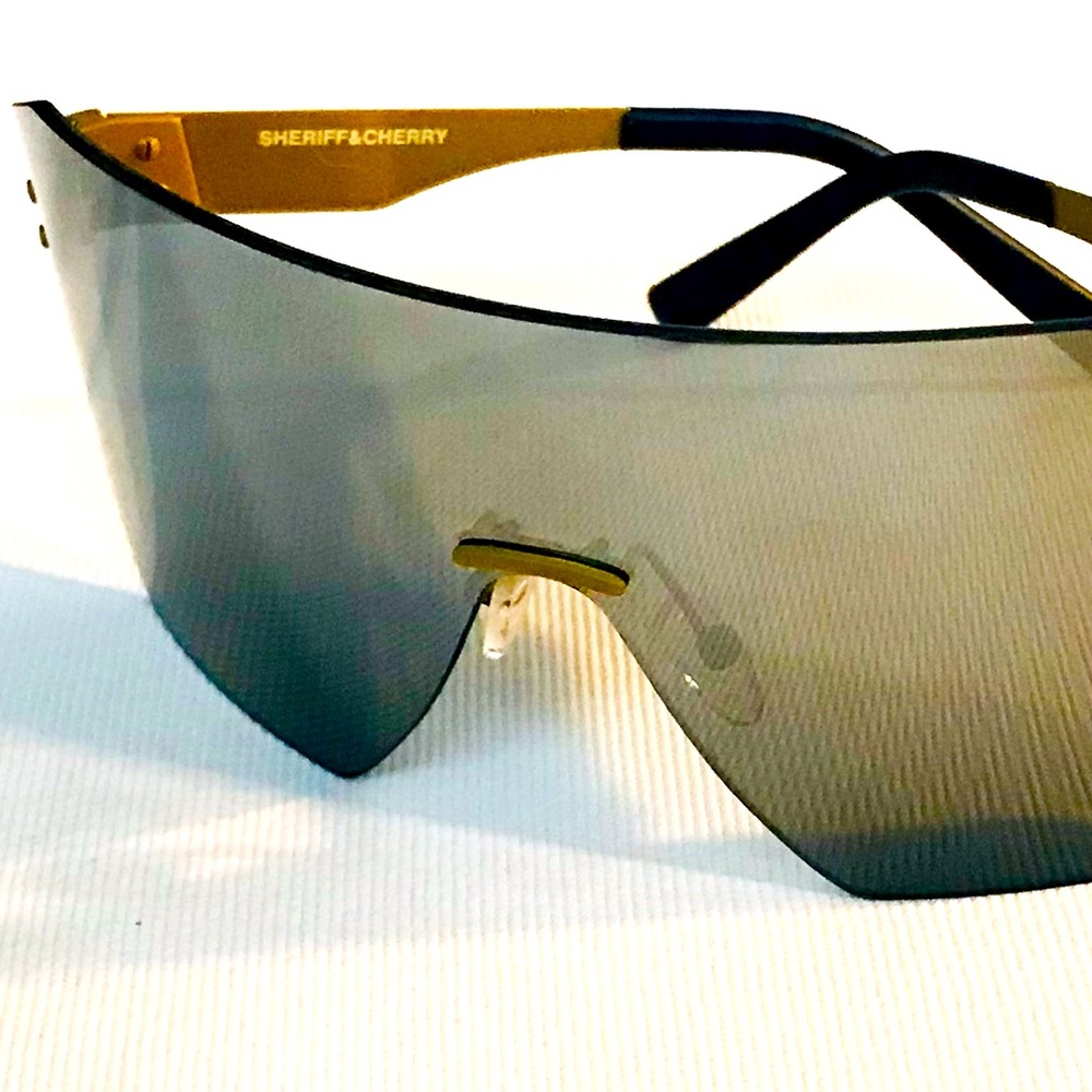 💛 Handcrafted Italian Sheriff & Cherry Sunglasses - Picture 2 of 16